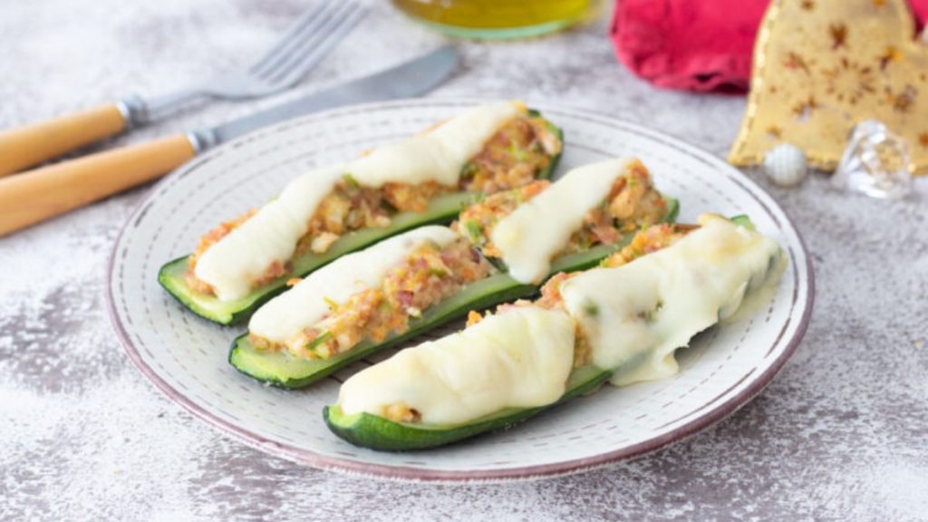 Courgettes farcies au jambon et légumes