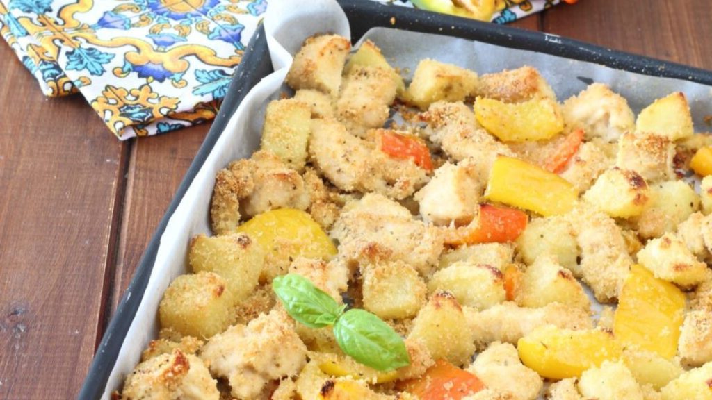 nuggets de poulet aux poivrons et pommes de terre au four