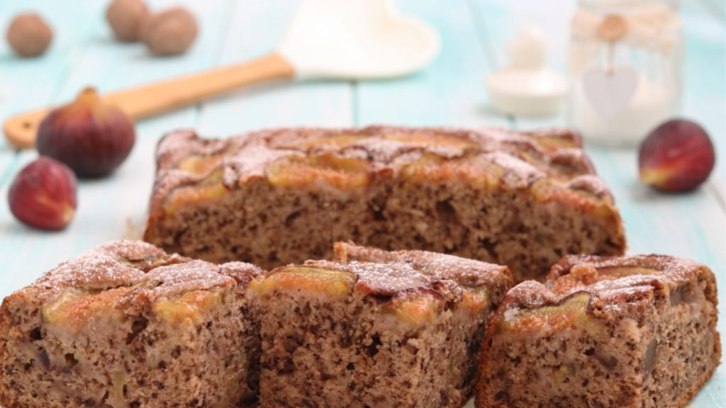 gâteau moelleux aux figues et aux noix