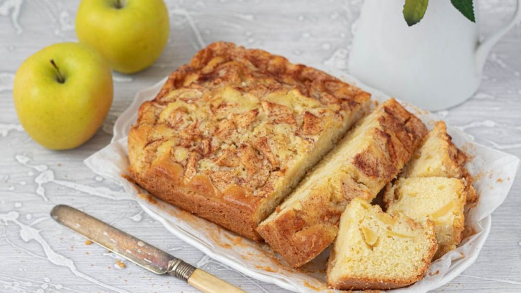 gâteau moelleux aux pommes sans beurre et sans lactose