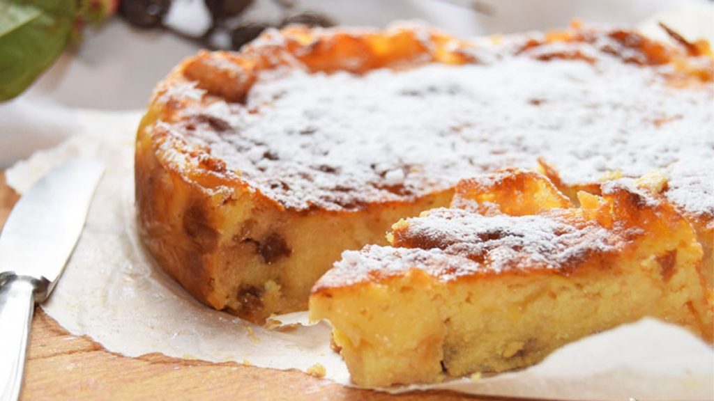 gâteau de semoule aux pommes et raisins secs