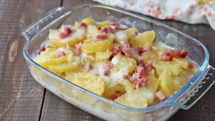 Gratin De Pommes De Terre Aux Lardons Et Au Stracchino, Recette ...