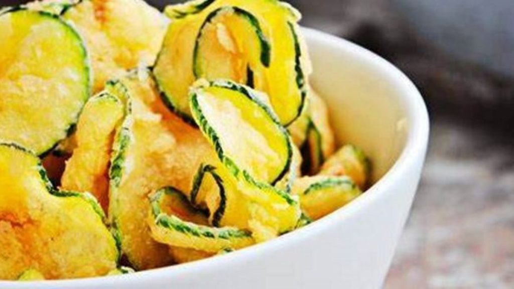 chips de courgette à la friteuse à air