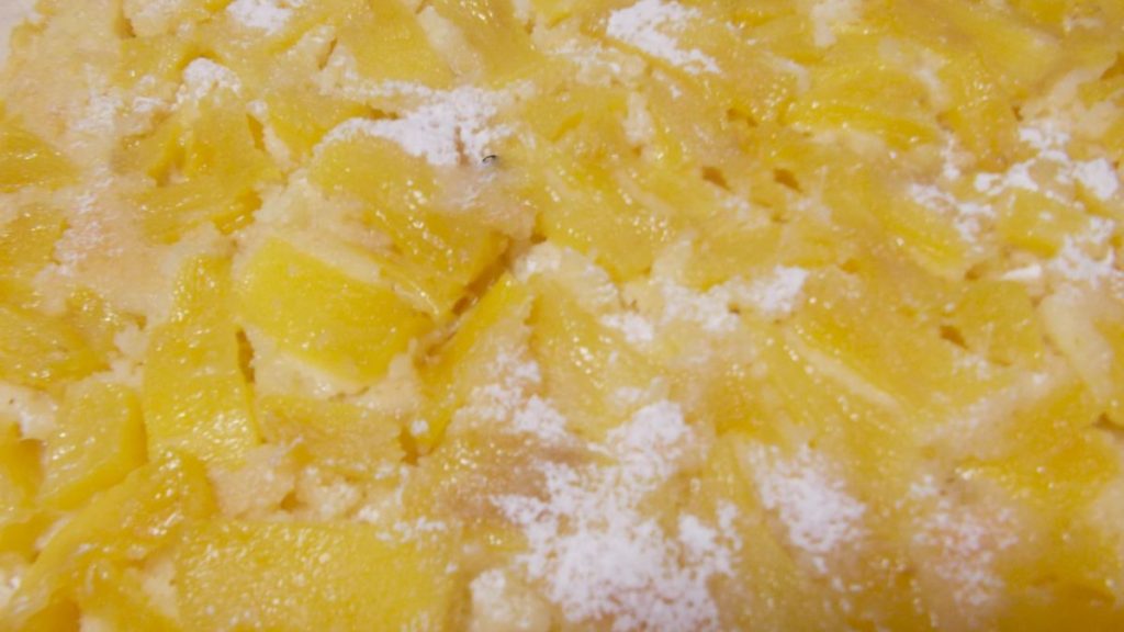 gâteau à l'ananas et à la noix de coco