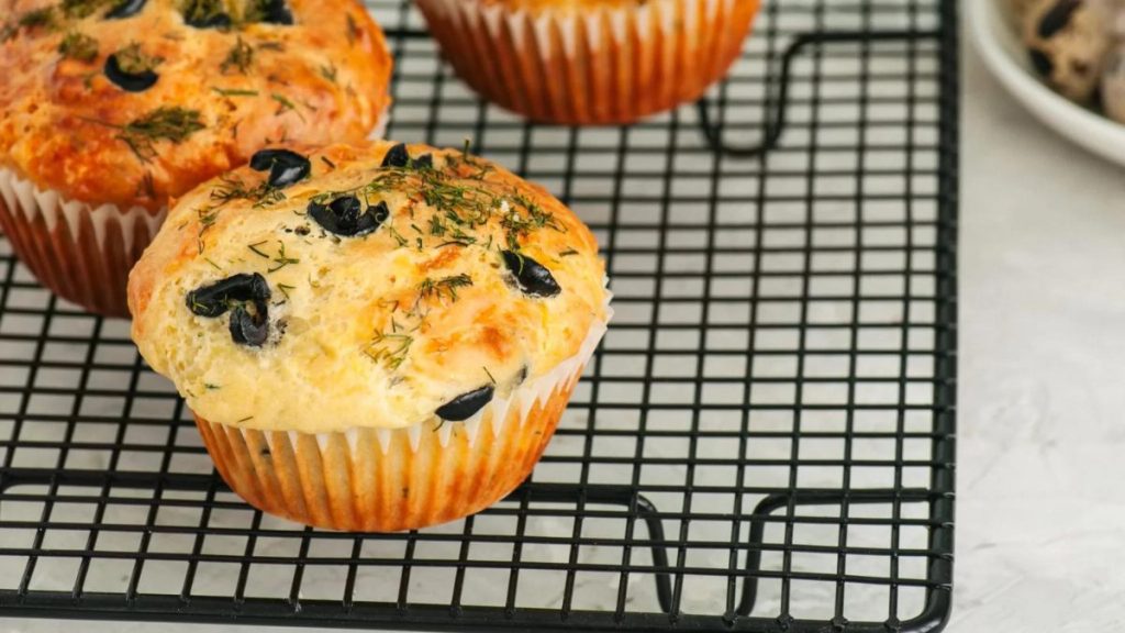 muffins au thon et aux olives noires 